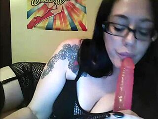 Smoking Cigarette and Fucking Ass on Cam