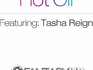 Fantasy HD Girlfriend Wakes For Lubed Fuck And Creampie!