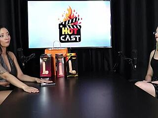 Vivian Lola v priesvitnej červenej gang bang 😩