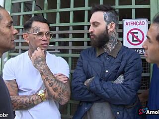 Com Uma Simples Brincadeira Meus Melhores Amigos Transaram com Minha Coroa Parte 1