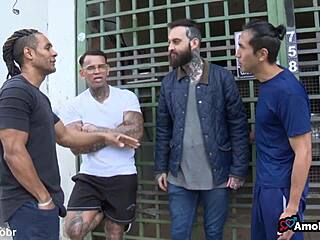 Com Uma Simples Brincadeira Meus Melhores Amigos Transaram com Minha Coroa Parte 1