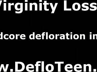 Meg vagyok döbbenve Tieny Mieny szűz cicijétől az első érintésnél.