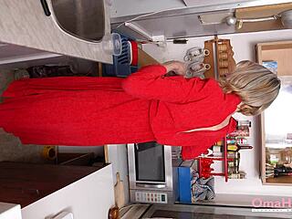 Mormors stora bröst driver vild tysk mogen action