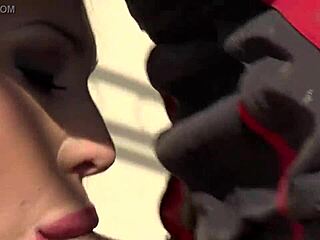 Milf Vyvan Hill dává na střeše hluboké cucání pro orgasmický výstřik