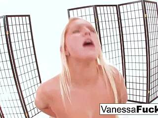 Justice pounds cute 18+ Vanessa's pussy