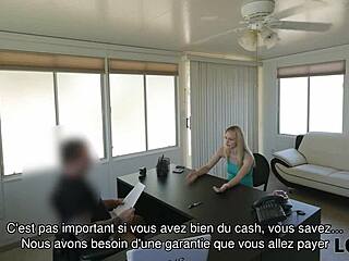 Го-го танцовщица смело танцует на хуе в офисе loan4k