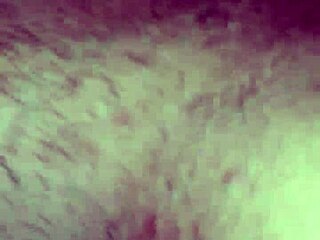 i cummin in his face real hard while he eats my pussey