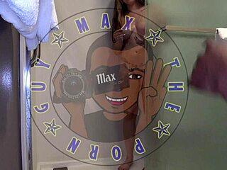 Harlow Savvy Squirts From Head Then Creampies Deep