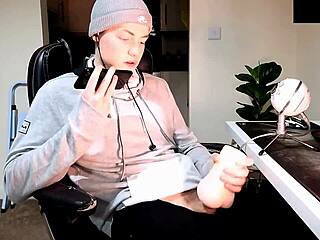 wanking on phone with girl