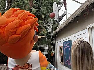 Meet Khloe Kingsley Blonde Vixen!