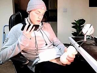 wanking on phone with girl