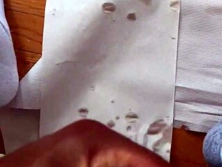 Uzbuđenje od malog 18+ kurca u akciji