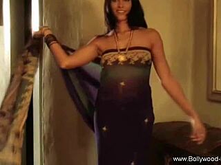 Seduction from sexy asian babe
