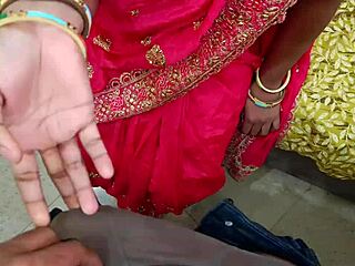 Pasgetrouwde huisvrouw neukt stiefbroer met passie