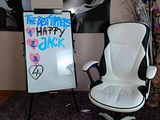 Solo Girl Masturbates on Cam