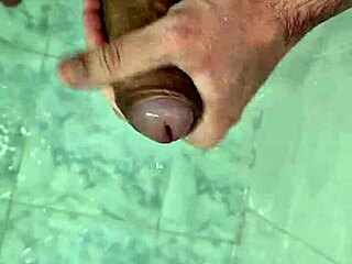 Home bi drkanje u tušu sa brazilskom komšinicom fetish