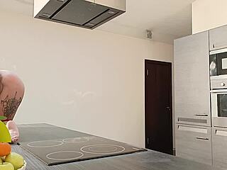 Girls feel exposed in reality close-up