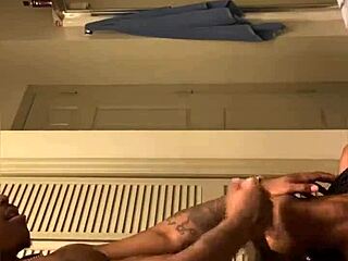 Bathroom quicky with slimmsantana fucking