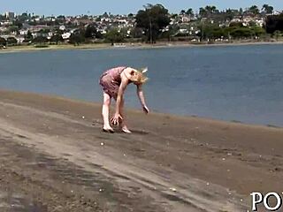 powerful dude nails wet pussy hard