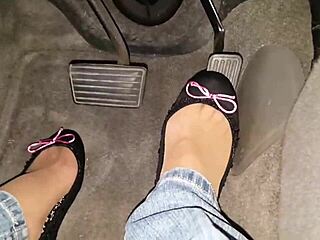 Intimate Webcam Session With Amateur Fetish Enthusiast