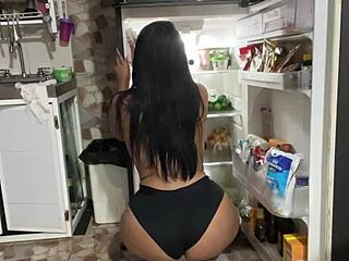 Amateur video of a hot Latina in a tight dress, hidden camera footage.