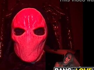 Let's Play, Johnny Love and Elana Bunnz!