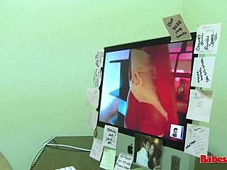 OMG, Jessica Valentino is like, so hot bangin’ babe, ya know!