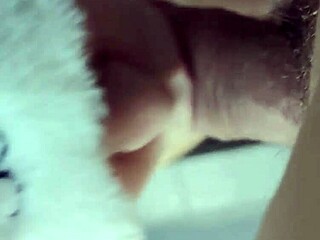 I love sucking this big dick