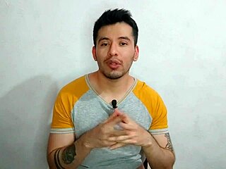 Joven Medico Es Penetrado Por Su Jefe El Doctor Maduro Dotado De 23cm De Verga Gruesa En El Cubiculo Del Hospital Relato Sexual