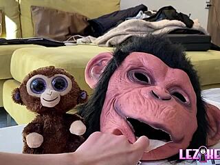 Claiming Her Pussy! Amirah Adara and Mia Evans