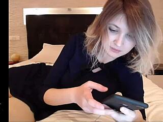 MY MOST FAV CAM GIRL SHOWS CUTE SIDE