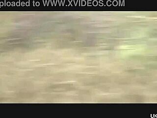 Ebony girl flashes in UK pickup