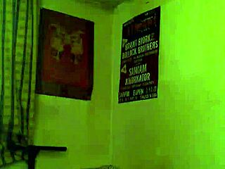 Câmera Escondida Captura Masturbação Intensa e Sessão Selvagem de Punheta