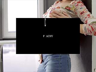 all natural teen peachy cums on toy in glamour masturbation