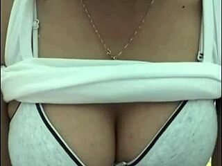 Big tits webcam show with intriguing display