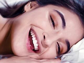 ميليف بوتش تسيطر على فتاة بلوند شابة 18+ في جلسة فتاة على فتاة عنيفة