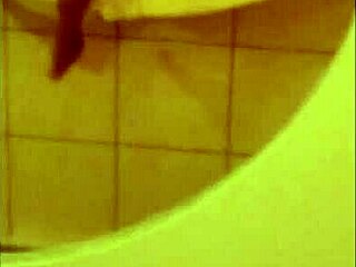 loira do corno gemendo no pau do uber em anal assfucking