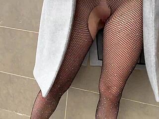 freezing outdoor sex on balcony with creampie