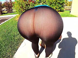 Wow! Durchsichtige Yoga-Hosen auf dicker reifer Brünetten in wilder Compilation!