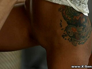 Shocking! Mary Dee delivers steamy blowjobs in teen desire!