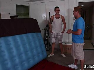 Sexy gays are fucking and sucking big cocks right now.