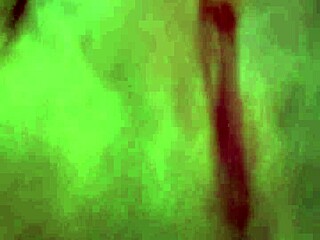 Indian babe rubs slutty cunt before work