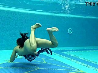 Wow, check out hot Euro milf Sazan with big ass in underwater pool action! 🥵