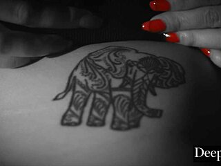 Athena Faris Punishes With Cunilingus In Garage!