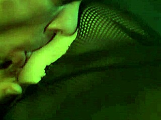 Nézd ezt az amazing vintage szexfilmet a hálószobában!