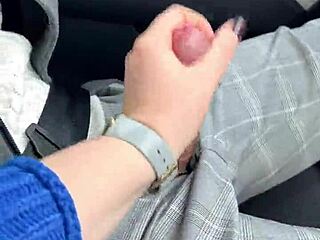 Big cock amateur gets a blowjob while driving and ends with a cumshot