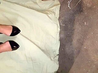 what's up with this intimate milf webcam anal fetish show?