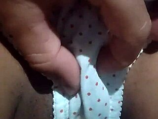 Vil knulle den våte fitta nå