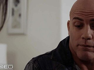 רשעית - האקסית רייגן פוקס חוזרת לשיחת שלל עם גרון עמוק ופעולה בסגנון כלבלב