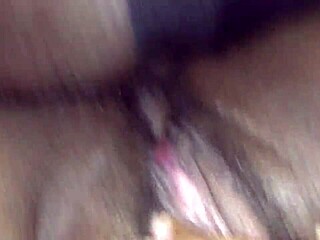 Jebem svoju ebenovú frajerku kým nesquirtne